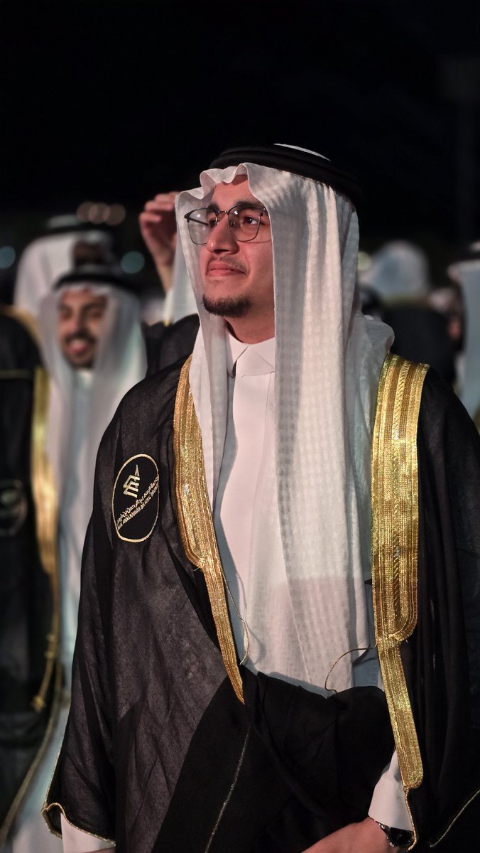 MAlnaghmoosh's tweet photo. (وَآخِرُ دَعْوَاهُمْ أَنِ الْحَمْدُ للهِ رَبِّ الْعَالَمِينَ)،

بمن الله علي تم تخرجي من كلية الطب والجراحة بتاريخ 28/4/2026،

وبهذا التخرج نطوي اخر صفحات كلية الطب ومعها نطوي الذكريات الجميلة التي قضيناها خلال السنين الماضية 🤍،

نرجو من المولى التوفيق والنجاح والإعانة 🤍🙏🏻. https://t.co/DmkLC99JHN