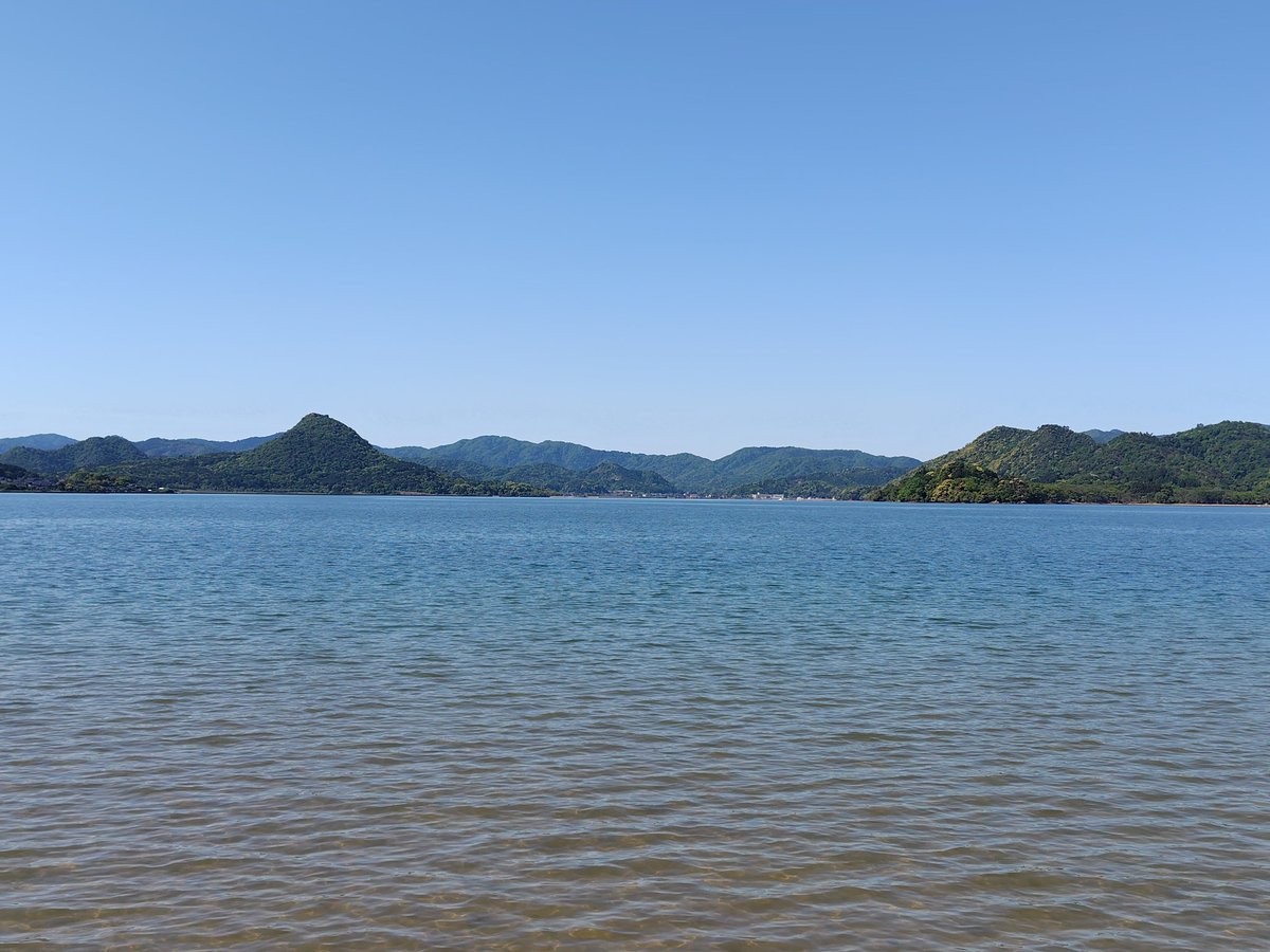 おはようございます🍀

こちらは気持ち良い晴れになりそうです☀️

週明け月曜日！
「完璧にやる」よりまずは動き出すことを大切にいきたいですね😊

今日もコツコツ地道に頑張りましょう💪

今週もよろしくお願いします🤗
#おは戦80511mg🌛