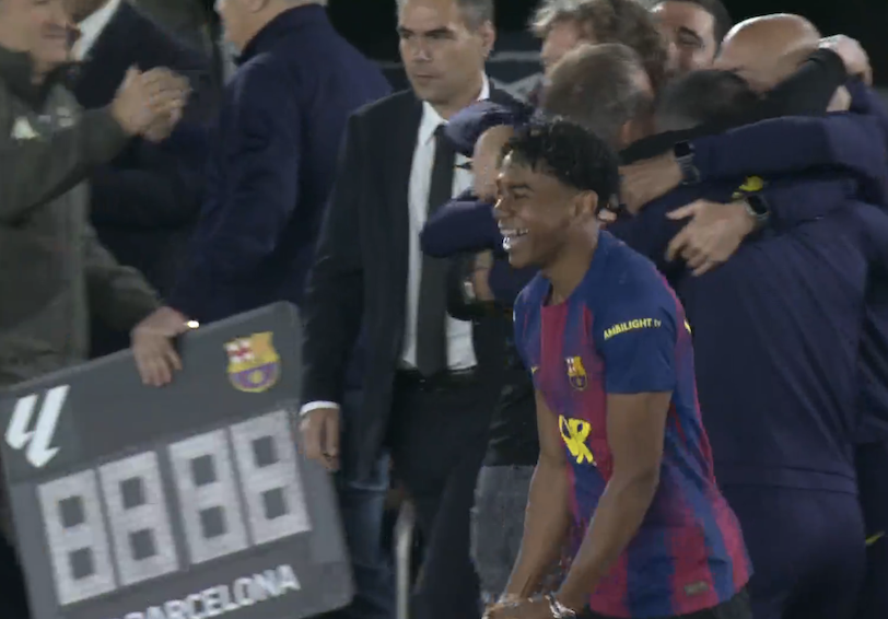 TouchlineX's tweet photo. FT: Barcelona 2-0 Real Madrid.

AND NOW IT'S OFFICIAL, FC BARCELONA ARE 2025/26 LA LIGA CHAMPIONS! 🏆💫 https://t.co/fqXiILaqB1