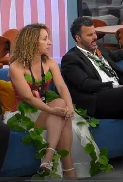 justaiconlivin's tweet photo. a Marisa só me faz lembrar as histórias das frutas kkkkkkkkkkkkkkkk #sstvi https://t.co/Fc2o3azf25