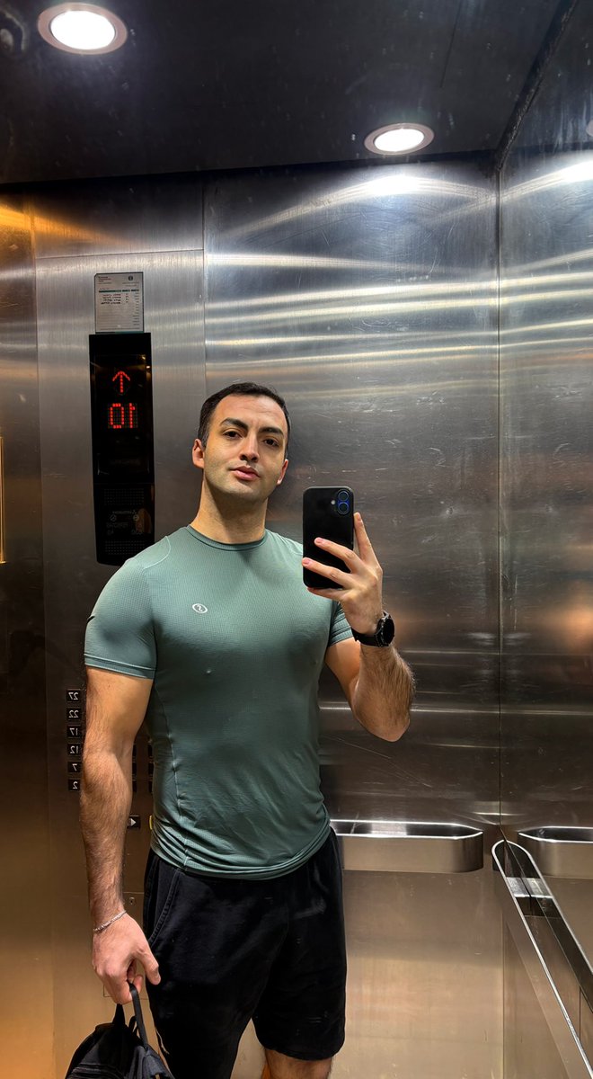 Alex tweet media