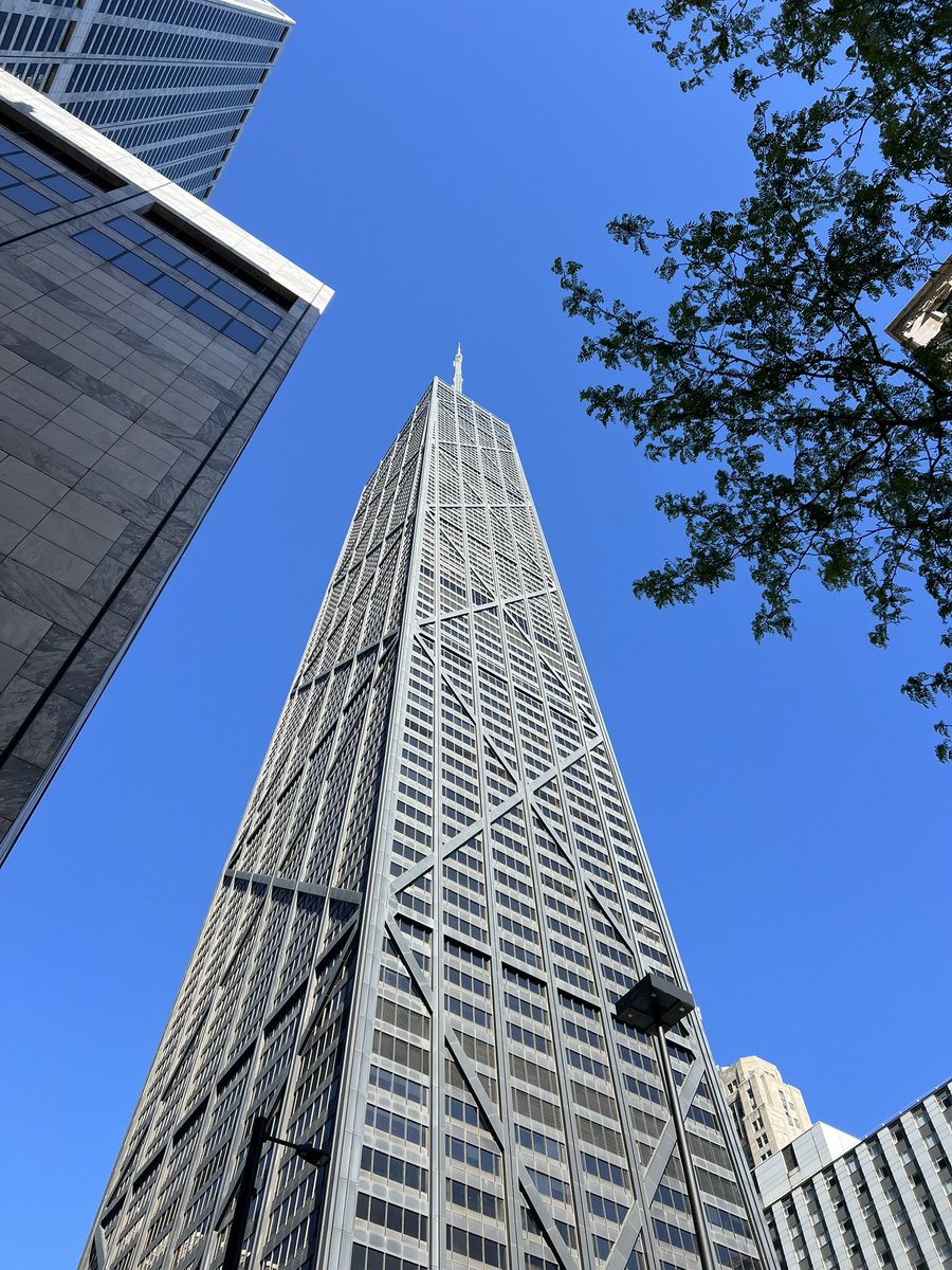 JabeTheBabe's tweet photo. While my favorite skyscraper will always be the Tribune Tower, I’ll never get over just how imposing the Hancock Center is. https://t.co/Tt9YhUNAus