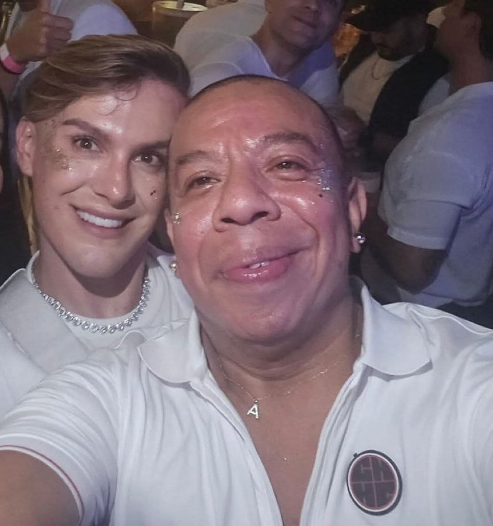 Charles Dávila™ tweet media