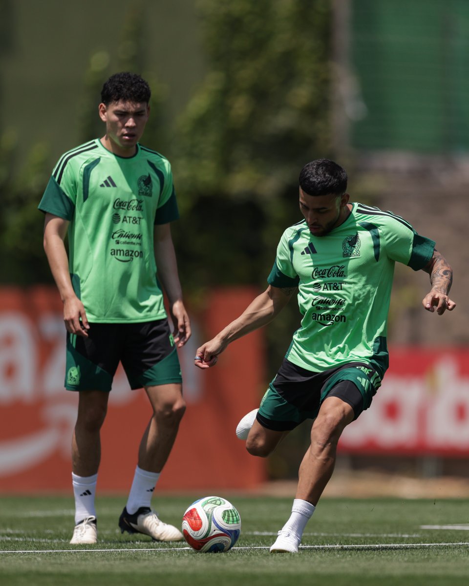 Selección Nacional tweet media