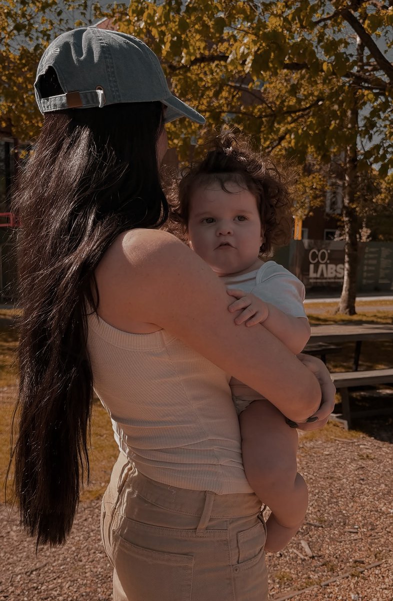 TH3CH4RRU4's tweet photo. ㅤㅤ ㅤ ㅤㅤ ㅤ› 𝗶𝗻𝘀𝘁𝗮𝗴𝗿𝗮𝗺:
ㅤㅤ ㅤ ㅤ feliz día a mis favoritas: a mamá y a mommy  ✨️🤍 https://t.co/VdtZIGAYO1
