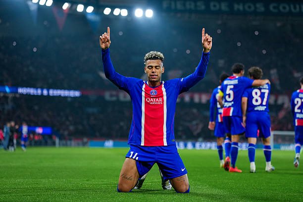 lélé ❤️💙 tweet media
