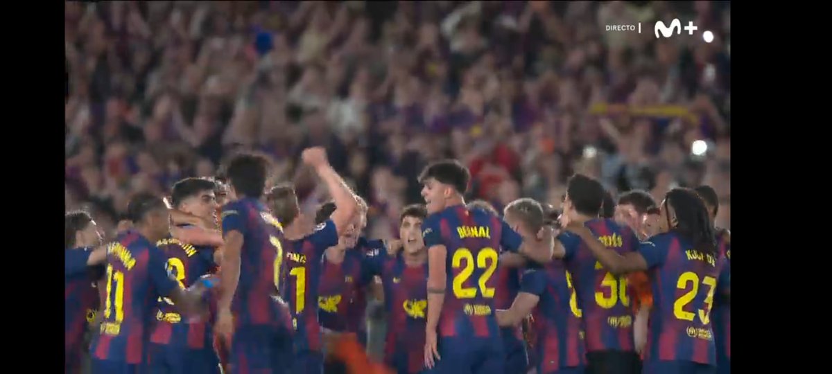 RoyerReverenge's tweet photo. 2 seguidas ❤️💙❤️💙 https://t.co/CrRBnjwuNR