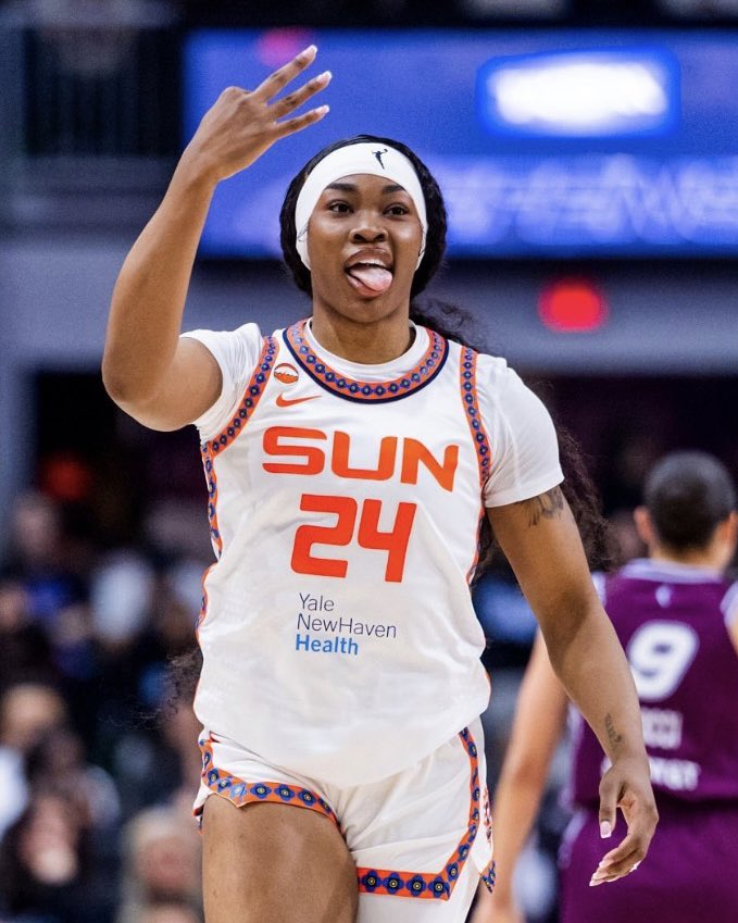 LSUwbkb's tweet photo. The battle of the former Tigers geauxs to Big 4️⃣ &amp; the @seattlestorm 

@Flaujae: 16 PTS | 6 REB | 3 STL 
Aneesah: 17 PTS | 16 REB https://t.co/M6878CvHsP