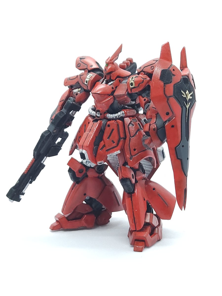 nikupa_sta's tweet photo. ガンダムアーティファクト・サザビー完成！
各アングルはツリーへ🙇‍♂️
フレーム：エアブラシでメカサフ
赤・白：ファレホ筆塗り
黒：アクリルガッシュ筆塗り
金銀：4アーティストマーカー筆塗り
#ガンプラ 
#ガンダムアーティファクト 
#サザビー https://t.co/BgdAUGVqYf