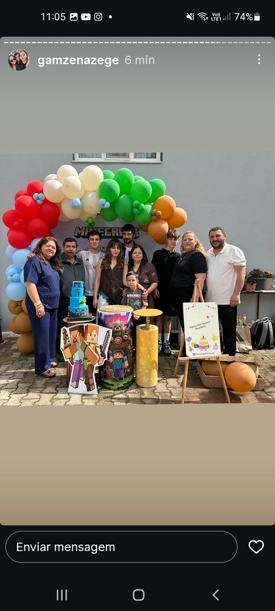 SoniaWatanabeB1's tweet photo. Acho tão lindo quando as mentiras caem por terra, que a família da sila principalmente o pai não aprovava o noivado dela com o Ata, adoro isto quando as fotos desmente elas.
#SılaTürkoğlu SılaTürkoğlu https://t.co/RNP1w2mv8q