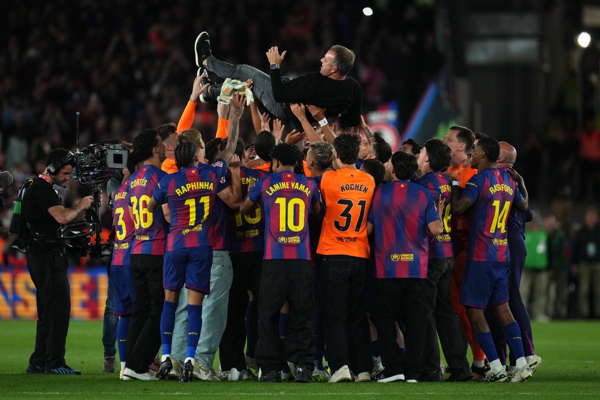 Sofascore's tweet photo. 🏆 | Campeones!

Barcelona in the 2025/26 LaLiga:

• Most goals scored (91)
• Most xG accumulated (83.86)
• Fewest goals conceded (31)
• Most shots p/g (18.8)
• Fewest shots conceded p/g (8.9)
• Most shots on target p/g (7.0)
• Most big chances p/g (4.4)
• Most touches in opp. box p/g (36.5)
• Most accurate passes p/g (584.3)
• Highest average ball possession (68.5%)
• Highest average Sofascore Rating (7.08)

A more than deserved league title for Hansi Flick and his men 👏👏