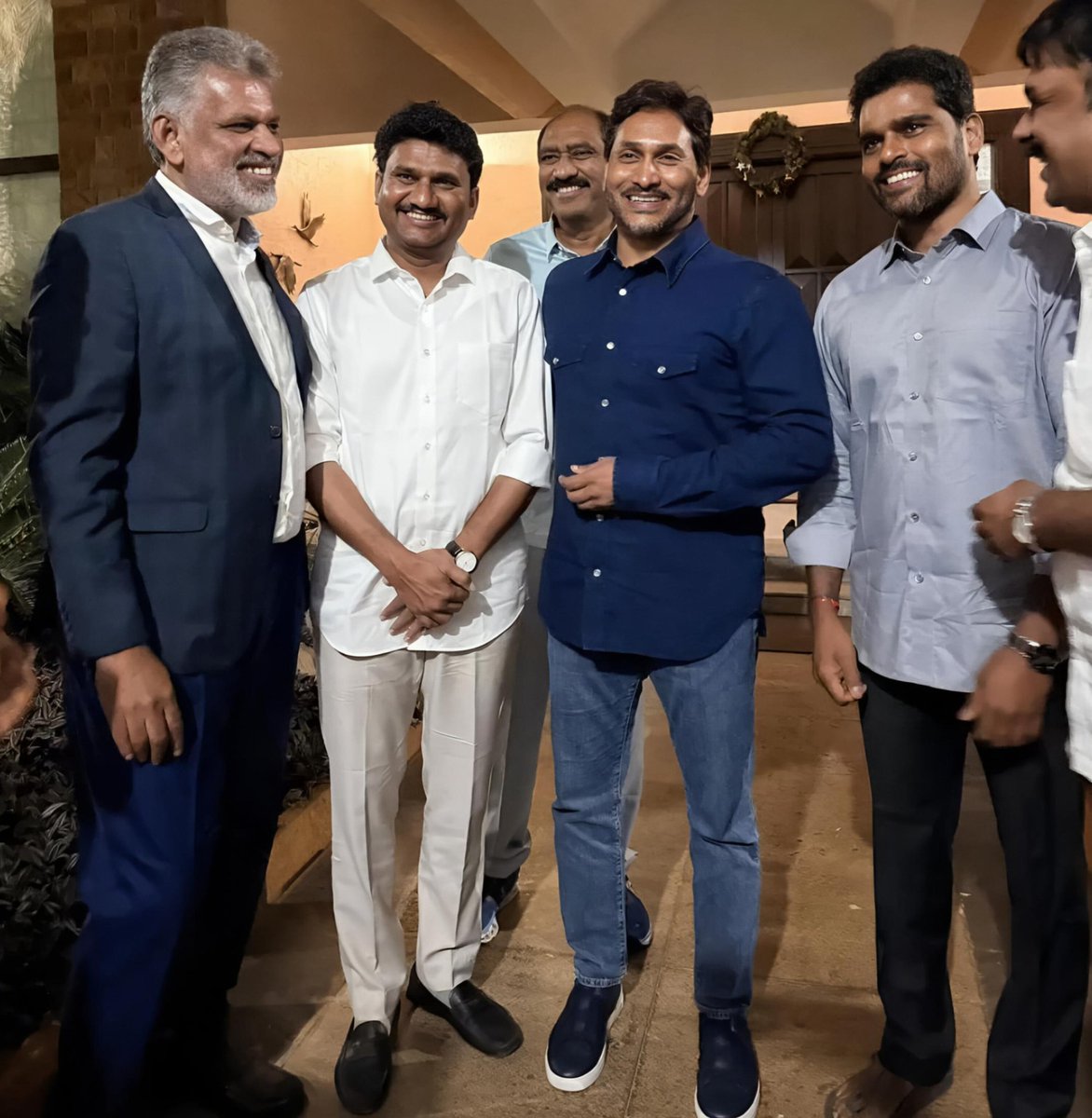 Hungry కుక్క 🐕 tweet media