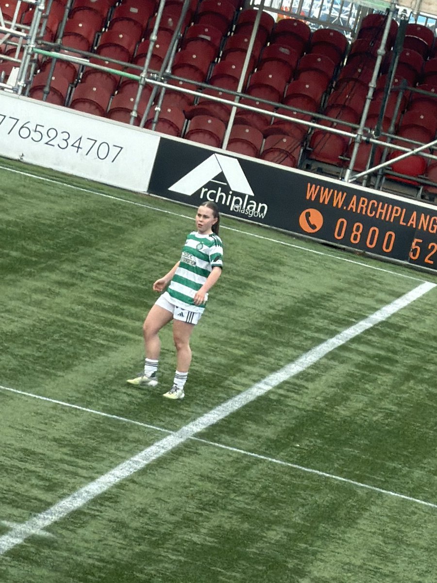 NiomiMcConnell4's tweet photo. Delighted to see young “Ruby Morrison” get a well deserved first team debut 💚🍀👏

@LisaMorrison11 https://t.co/R6eSdTiRc4