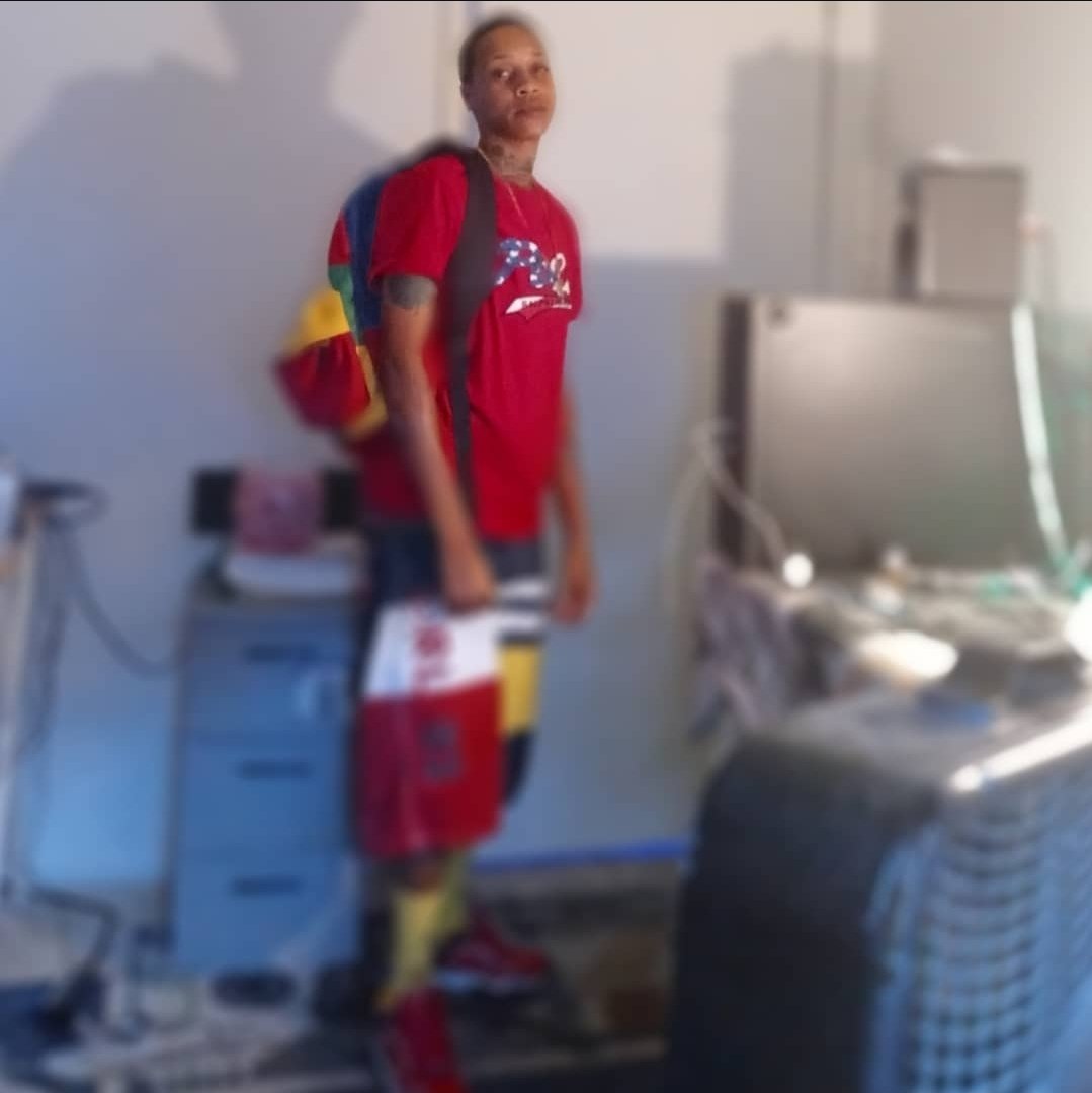 DaRealLottoNba's tweet photo. Who on @NBA2K add @veedarealis650 https://t.co/HmI5Uz5ShY