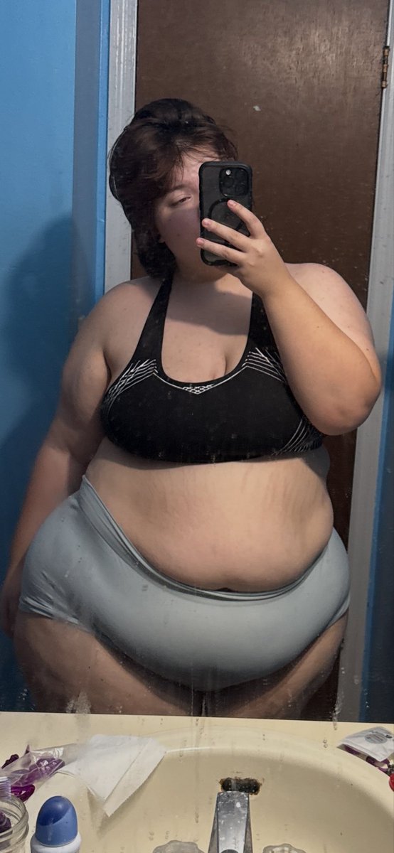 princesslink45's tweet photo. New to #nsfwtwt 
-20
-she/her
-straight
-Fl
😜🤪🤭 https://t.co/HcZ21GzyuP