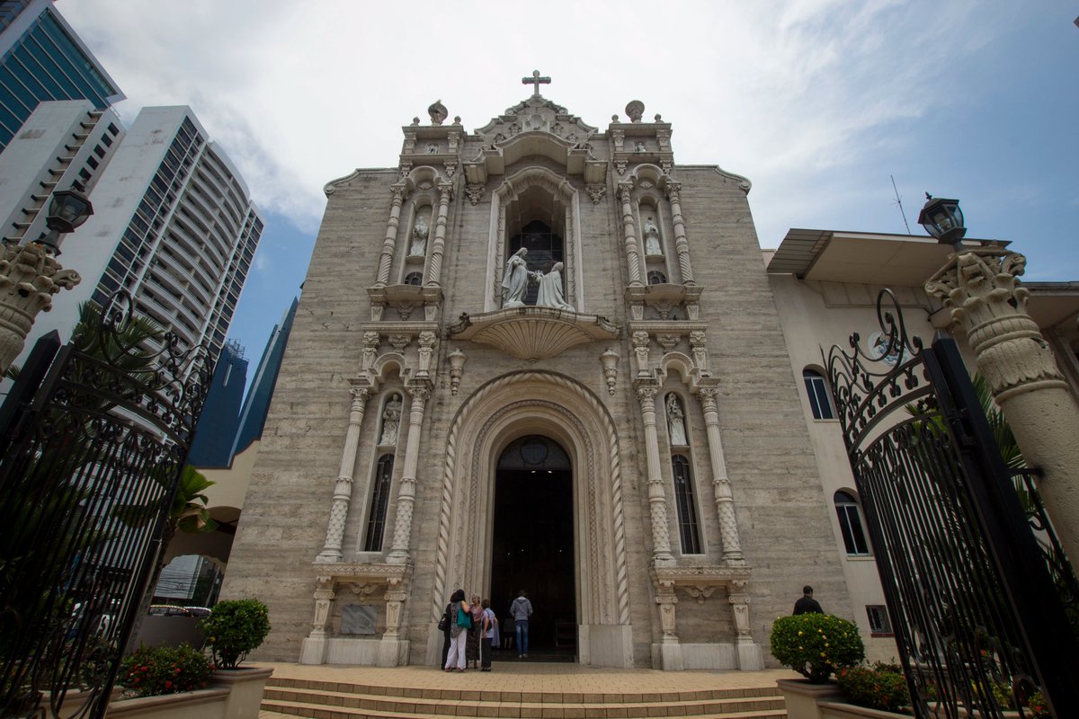 CAMCathAes's tweet photo. Santuario Nacional del Corazón de María, Panamá 🇵🇦

Built in the late 1940s by missionaries from the Claretian congregation, dedicated to the Immaculate Heart of Virgin Mary and intended as an oasis for evangelization in the city. https://t.co/TwmoxNyIJ3