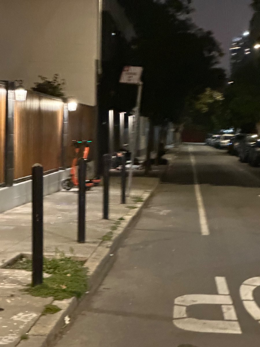 michaelthatsit's tweet photo. @DanielLurie we’re about one week into the RESET center initiative, I’ll be tracking progress and sharing photos of the drug abuse in Mission each week until things improve. 

This weekend it seems to have only increased. https://t.co/HCX0WMBfQy