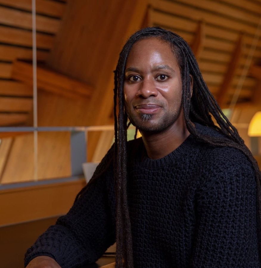 skiistiredasf's tweet photo. Jason Arday made history in March 2023 as the youngest Black professor ever appointed at the University of Cambridge.
He didn’t speak until age 11, learned to read and write at 18, and was diagnosed with autism, yet he defied every low expectation.
A powerful story of resilience and brilliance. 👏🏾