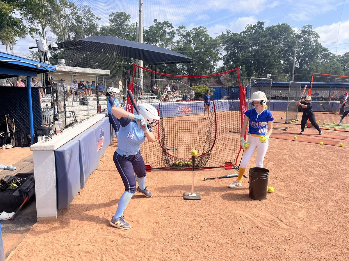CoachDobbinsSCD's tweet photo. Big Day at the @cfpatssb Spring Prospect Camp powered by Dobbins Softball Consulting &amp; Development! Over 100 excellent PSAs on campus today! #RollPats #CFSoftball #DobbinsSoftball https://t.co/2W9daWYm2c