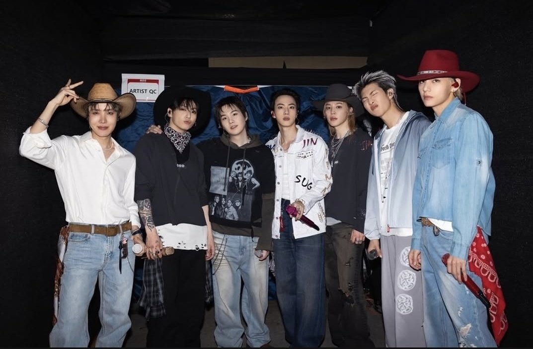 BTS’ “ARIRANG” lands at #7 on the Billboard 200 in its 7th week.

The album has now remained in the Top 10 for 7 consecutive weeks.

Congratulations BTS