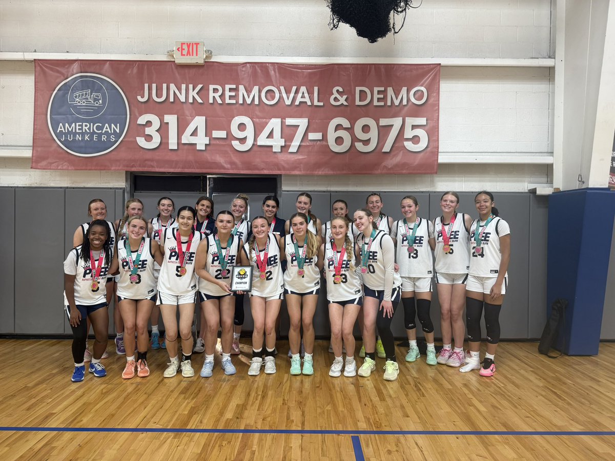AddyDeremo4558's tweet photo. 1st place this weekend and tournament MVP! Thanks to my teammates and coach. https://t.co/FF1aKNUn0s