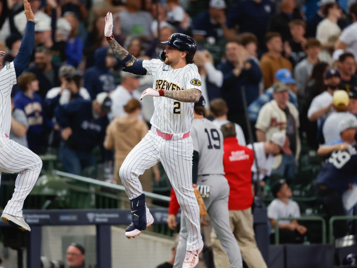 Milwaukee Brewers tweet media