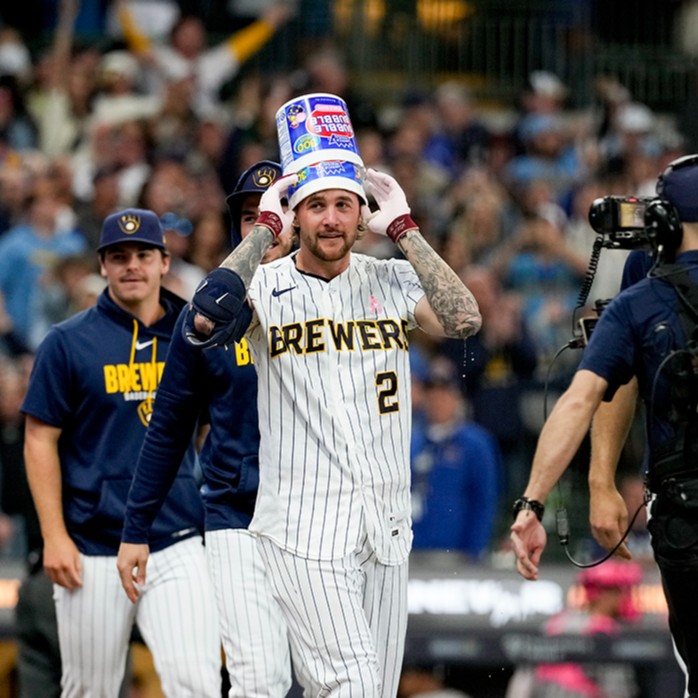 Milwaukee Brewers tweet media