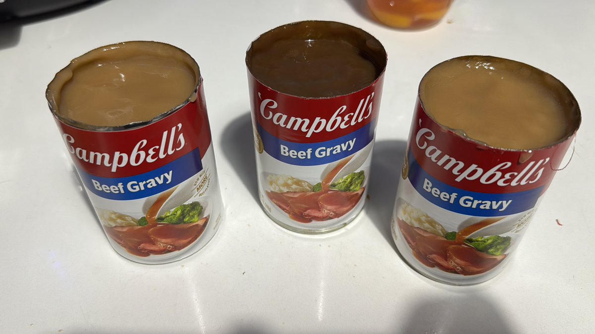 icemizzle22's tweet photo. Ummmmm @Campbells two of these things are not like the other ??? What’s happening here ??? https://t.co/JR1CtInrpD