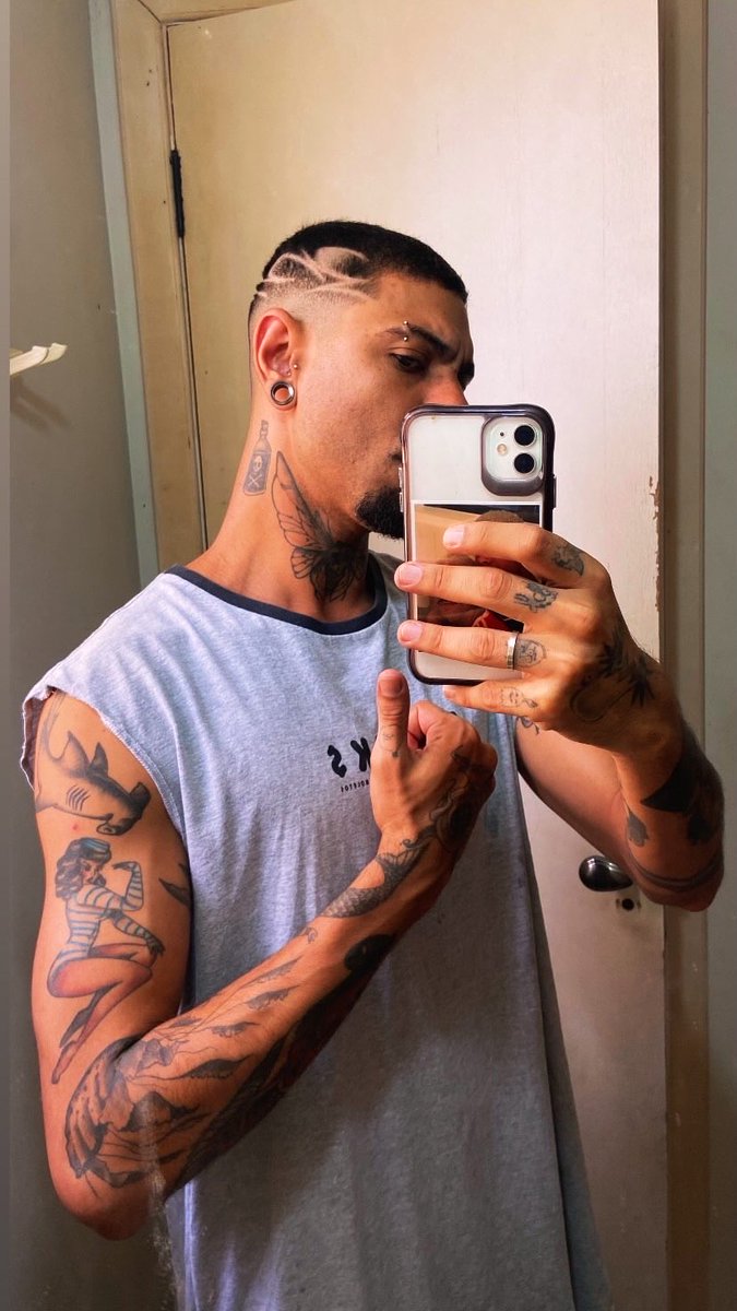 duhsouza's tweet photo. pega o freestyle na cabeça do pae https://t.co/jp2pHfcrSF