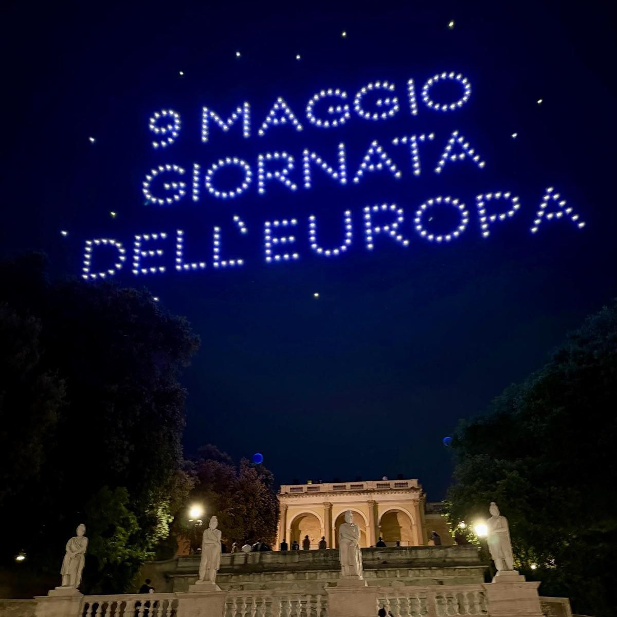 UE in Italia tweet media