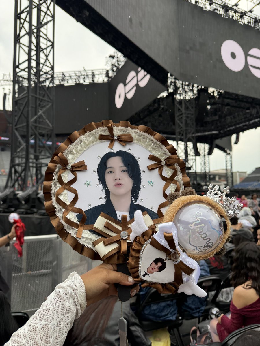 ☆ seeing bts! TODAY tweet media