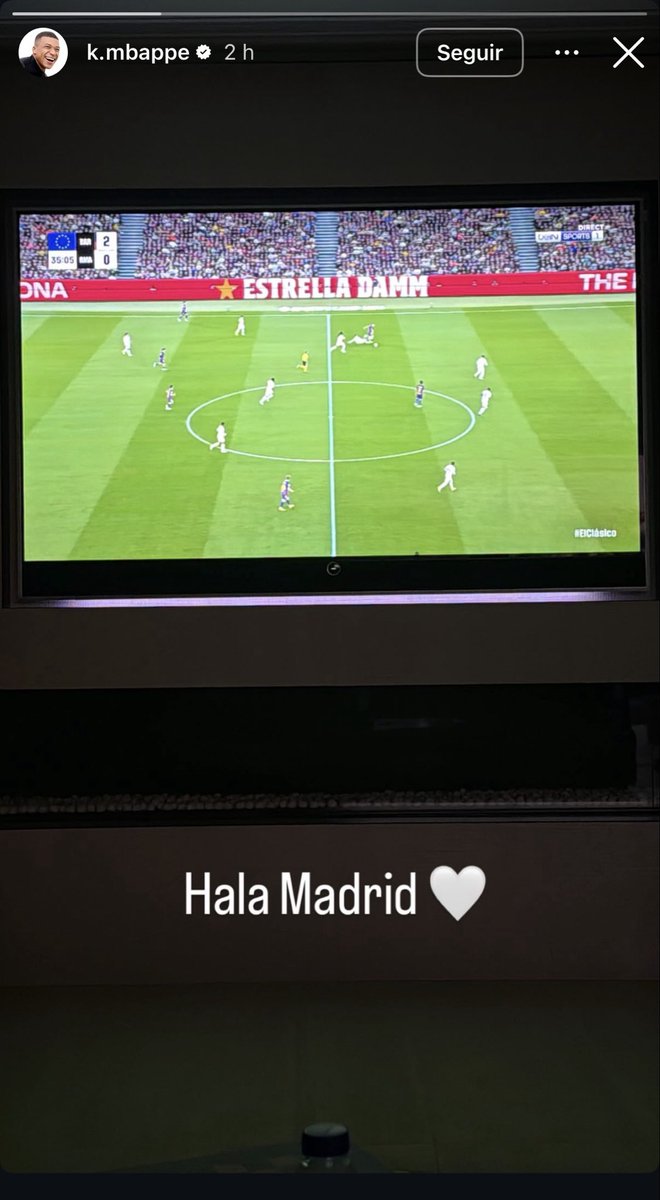 gxldeGMartin's tweet photo. Mbappe se la pela todo, enciende la tele en el minuto 35 ve el 2-0 y se la pela y pone hala madrid, mi PUTO IDOLO 🐢❤️💙 https://t.co/gedJJthfvx