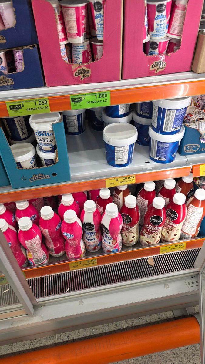 MejiaDoug's tweet photo. yogurt griego grande de Latti tenían una propuesta diferencial muy fuerte y claramente tenían alta demanda https://t.co/ikgtOrfTZn