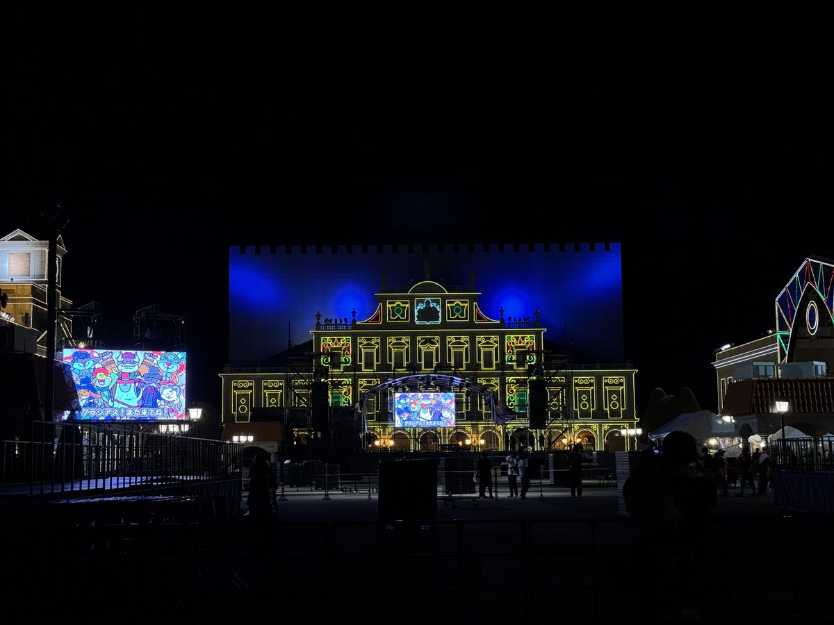 BaswellasA's tweet photo. とりあえず誰かを顧客倶楽部に勧誘して、顧客限定ワンマンなどに連れて行きたいと思っている日々
#タンクフェス #氷の館経由してなんぼ #ヤバT https://t.co/RSUCkNQYFa