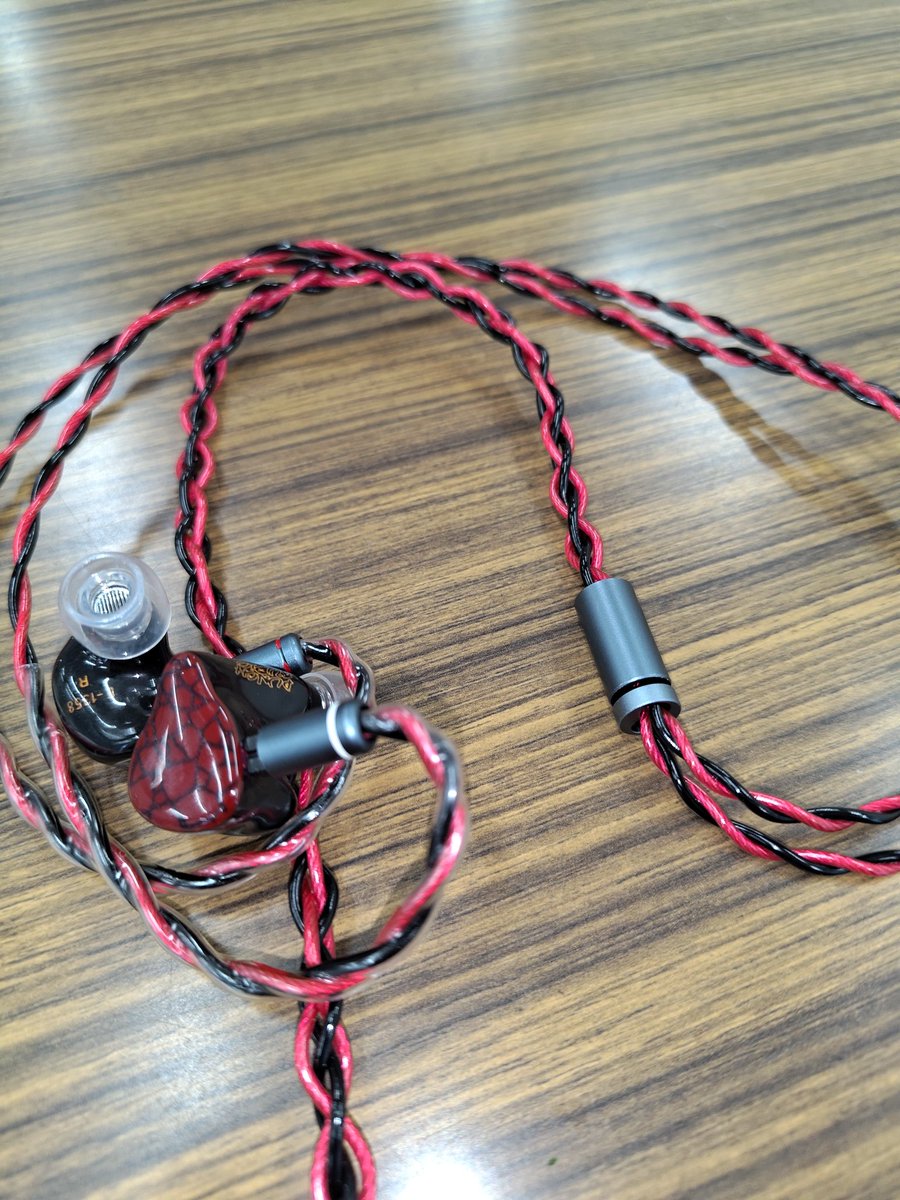taka_audio_pond's tweet photo. おはようございます
1週間の始まりですね
鬱々です😱
#PunchAudio Martilo
#Soundsgood Samael
色合い鳴り共に
いい塩梅です🤗 https://t.co/ocUtldBcXR