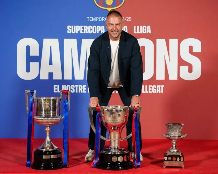 _Futbolero_'s tweet photo. Cinco títulos en dos temporadas. Don Hansi Flick. https://t.co/K3DFJcVJSF