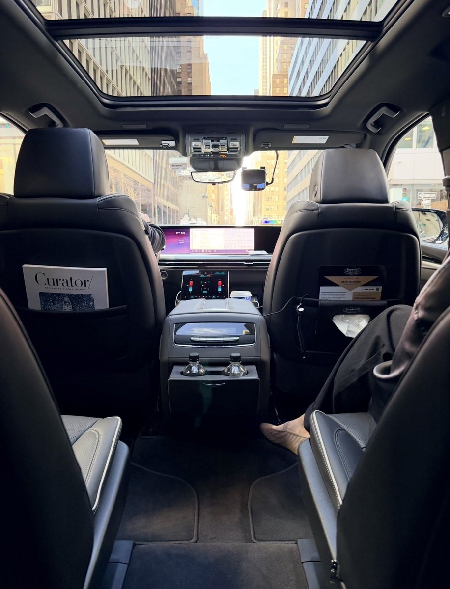 EmpireCLS's tweet photo. Cheers to the moms who always get everyone where they need to be.  This Mother’s Day, let us get YOU where you want to be — in total comfort and luxury.
Happy Mother’s Day! 💖
#HappyMothersDay #LuxuryChauffeur #EmpireCLS https://t.co/NRnAFvusBp