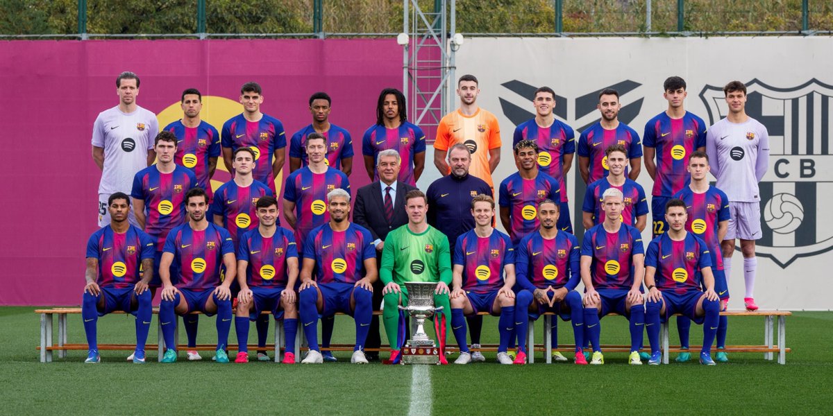 LaLigaenDirecto's tweet photo. #DATO Con 24,29 años, la plantilla campeona del @FCBarcelona es la MÁS JOVEN en conseguir el título en los últimos...¡¡¡70 años!!!

Desde la 1955/56 (23,73 años) no había una plantilla tan joven que terminase como campeona (Athletic de Ferdinand Daucik). https://t.co/KHkh6NQ2Ll