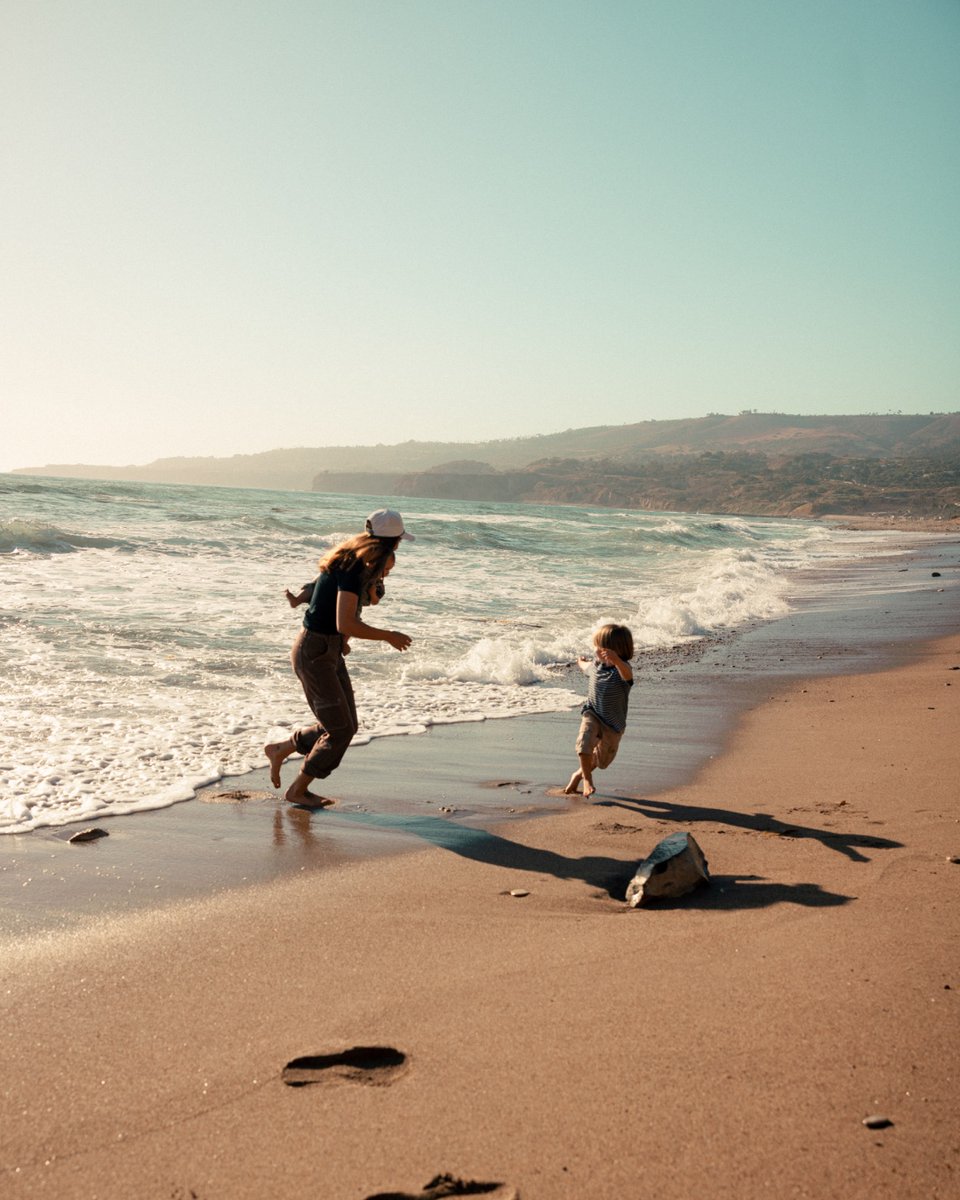 BrandedBills's tweet photo. Here’s to the ones making memories from sunup to sundown☀️ Happy Mother’s Day! https://t.co/pF9pKzjJK6