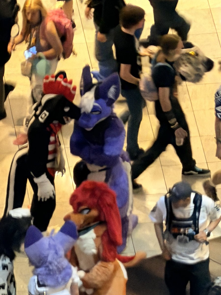 charzwolf's tweet photo. I went up to @/purple_dreg at FWA. Dude was insanely rude to me and my friends…We just wanted to say hi and he started acting like a celebrity and saying he didn’t wanna take pics with them because “their suits looked rough”… Can’t believe we looked up to him… 👎 #fwa https://t.co/0MHMN3hSmE