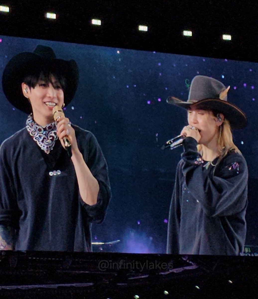 hourly jikook concerts tweet media
