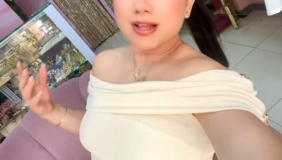 Lucy tweet media
