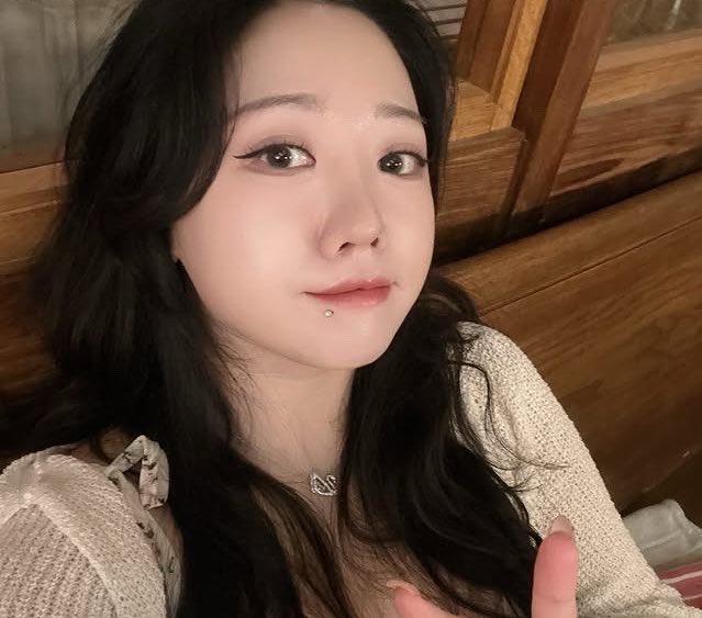 GoldTriss's tweet photo. 친구한테 응원 받고 건전 생활! 1일차 시작! 선 뎀줭 #맘눌뎀 https://t.co/jFzOQC21iN