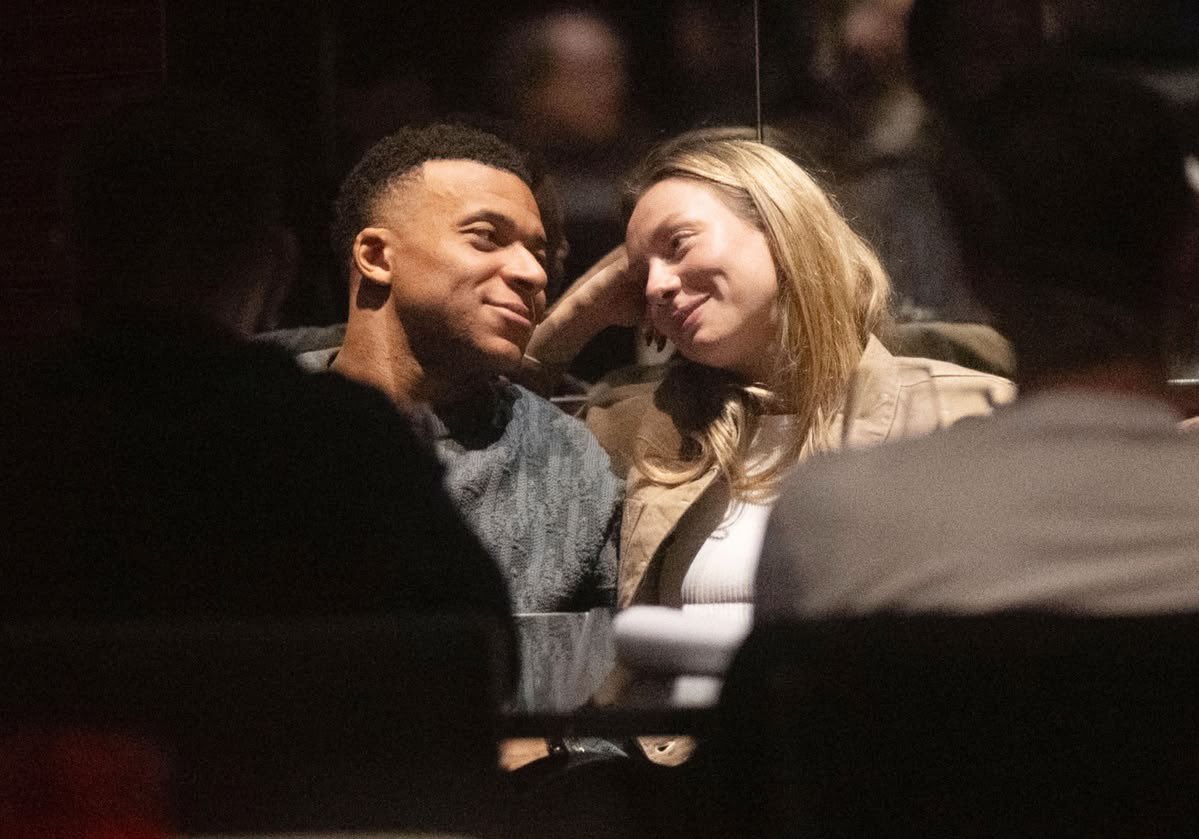 Fdse os titulos, o importante é que meus jogadores assumiram as loiras mais linda do mundo. 😍