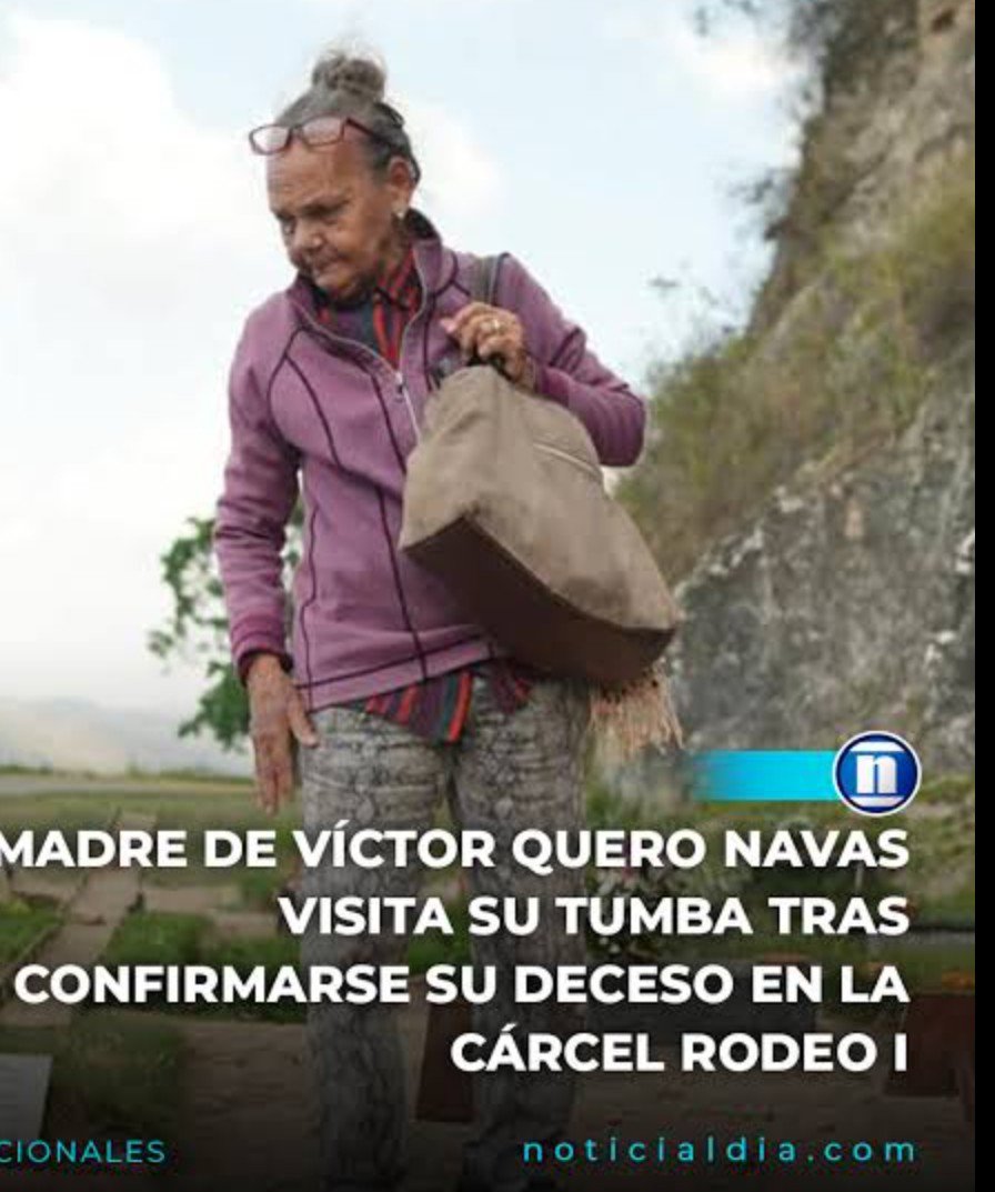 Bandera_Roja's tweet photo. Una madre buscando a su hijo vivo. Un Estado que ya lo había enterrado. Esa es la dimensión del horror. #MadresQueResisten #JusticiaParaQueroNavas https://t.co/MALA0BM6PF