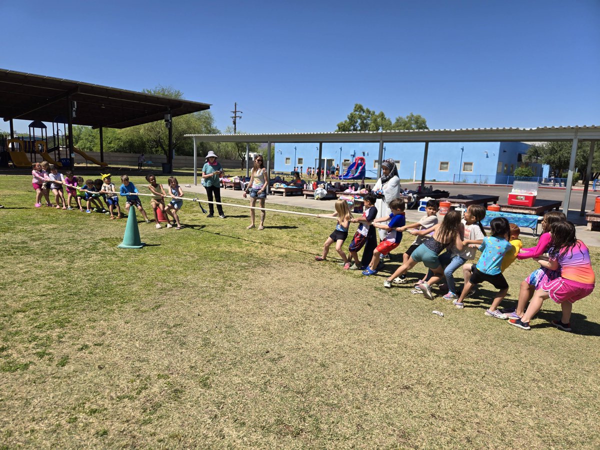 SSATucson's tweet photo. What a fun K–2 Field Day! ☀️💦 A day full of water, sunshine, laughter, and smiles for our students.

Thank you to our amazing parents and staff for making this day possible. We appreciate all of your support! 🙏💙 https://t.co/cTLTnd3Ep5