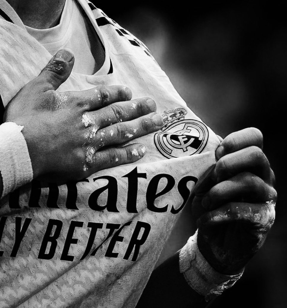 asoo078's tweet photo. قد يسعدك ريال مدريد 
ولا يستطيع العالم احزانك
وقد يحزنك ريال مدريد 
ولا يستطيع العالم إسعادك
للابد و دايماً هلا مدريد للنهاية 
أعاهدك ابقى معك في فرحك و حزنك🤍 https://t.co/h3E92ROIZj