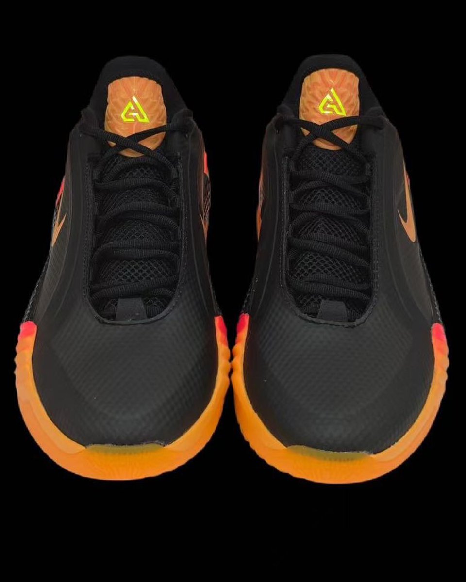 Complex Sneakers tweet media