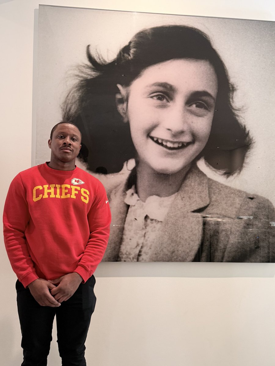 i__Fly3's tweet photo. **** Taps Mic

Is this thing on???

It’s been awhile… Snuck off to Amsterdam … I finally was able to see the Anne Frank house. https://t.co/lpZi4Ba99V