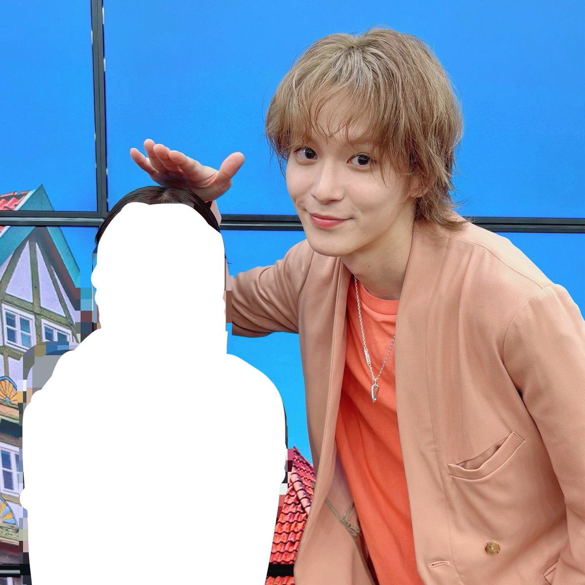 tales_26's tweet photo. 行ってきました。
私148cmです身長差えぐい https://t.co/ffiWgTdXTH